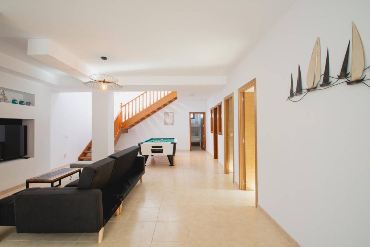Stylish 6 Bedroom Villa Princesa - Hot Tub - Heated Pool - Near Beach & Waterparks Playa Blanca  Eksteriør bilde