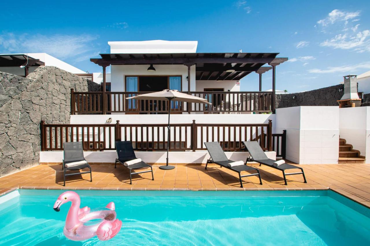 Stylish 6 Bedroom Villa Princesa - Hot Tub - Heated Pool - Near Beach & Waterparks Playa Blanca  Eksteriør bilde
