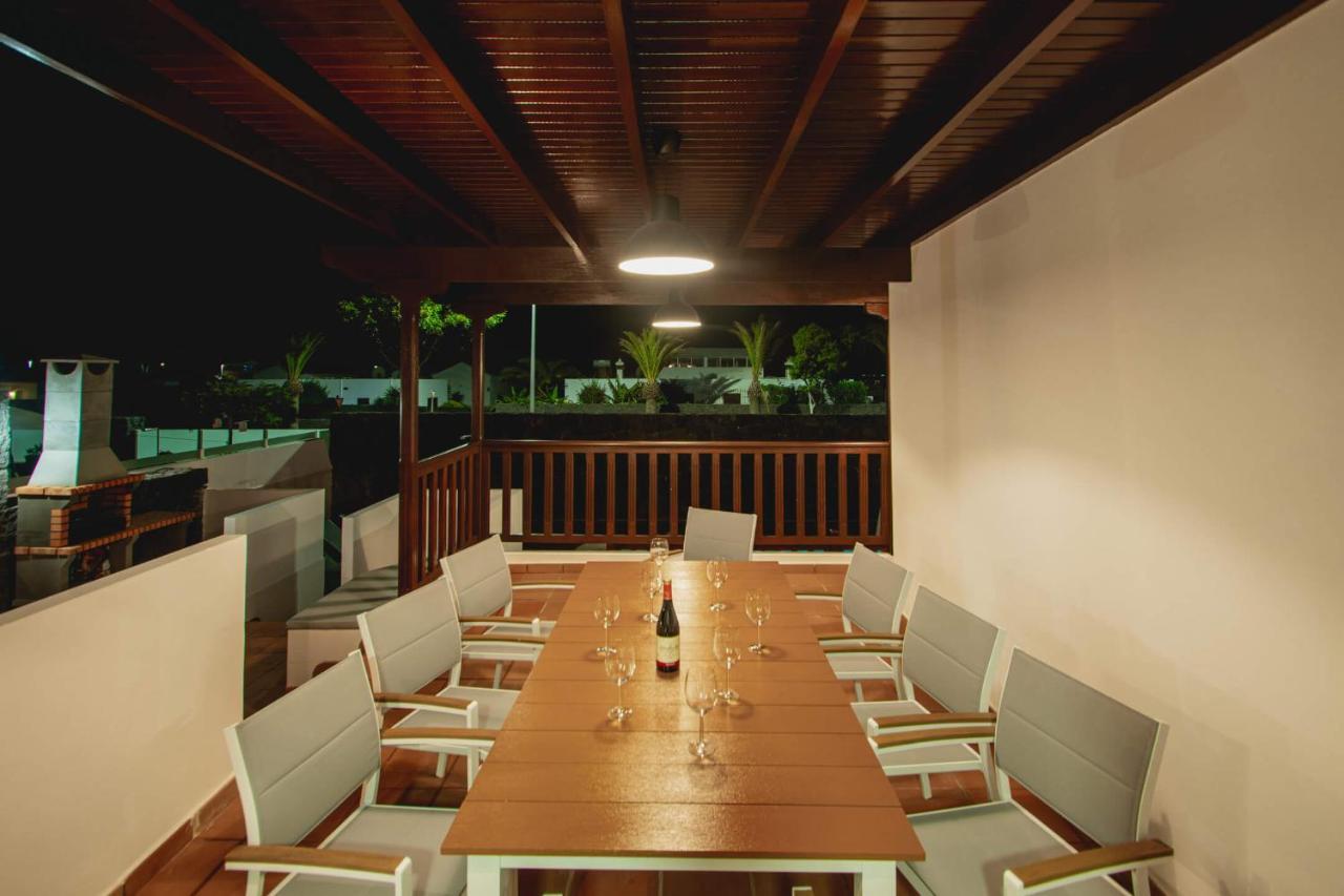 Stylish 6 Bedroom Villa Princesa - Hot Tub - Heated Pool - Near Beach & Waterparks Playa Blanca  Eksteriør bilde