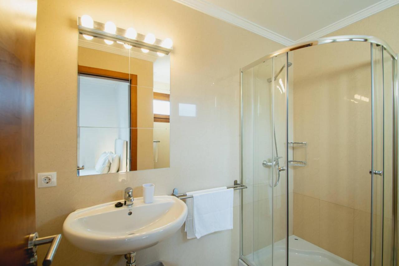 Stylish 6 Bedroom Villa Princesa - Hot Tub - Heated Pool - Near Beach & Waterparks Playa Blanca  Eksteriør bilde