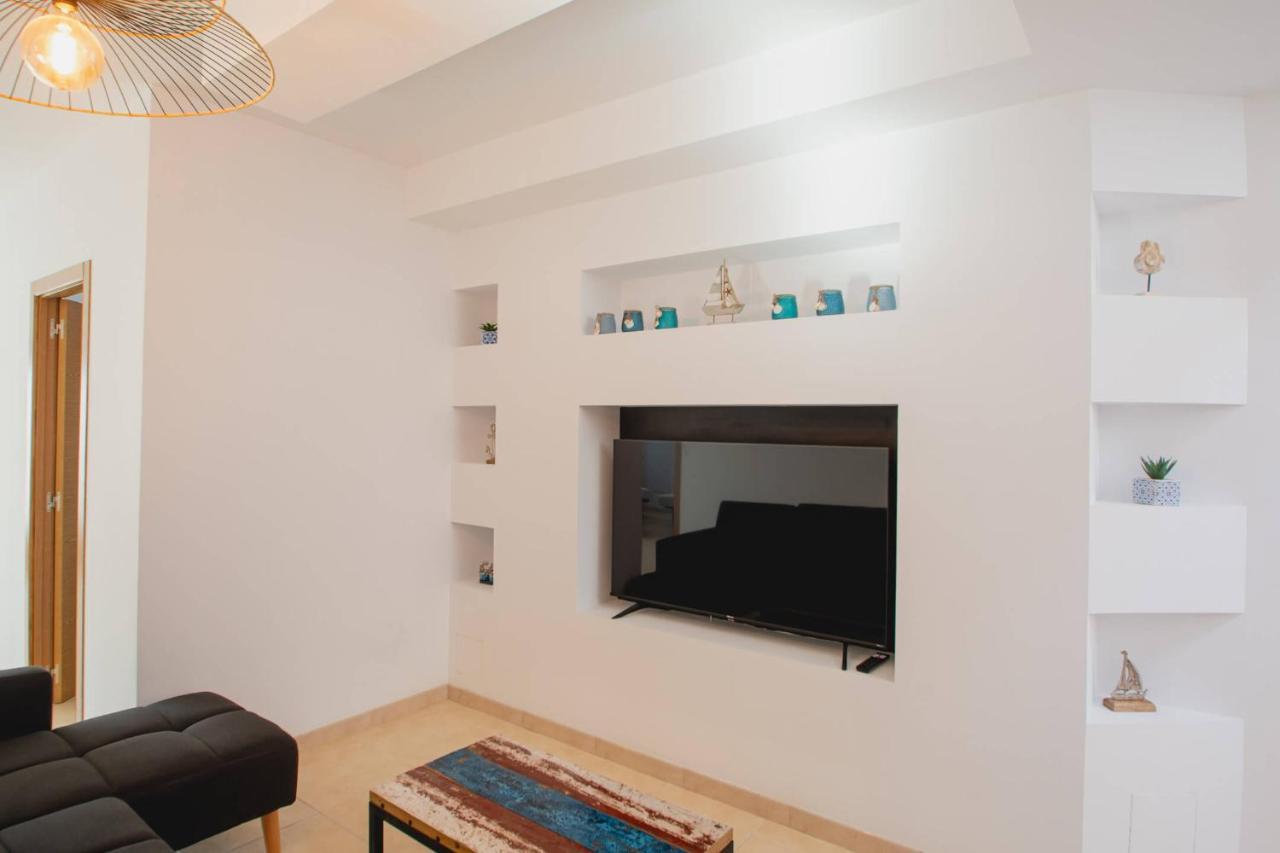 Stylish 6 Bedroom Villa Princesa - Hot Tub - Heated Pool - Near Beach & Waterparks Playa Blanca  Eksteriør bilde