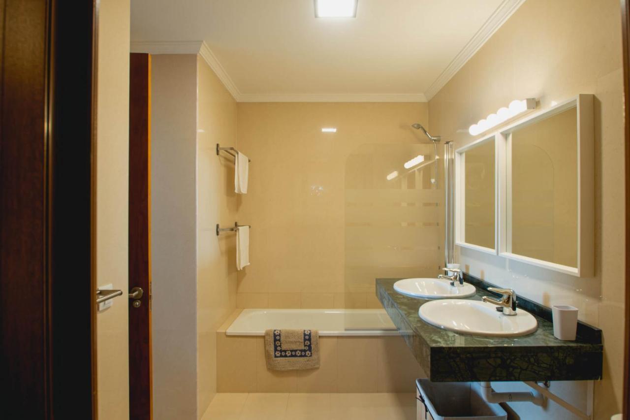 Stylish 6 Bedroom Villa Princesa - Hot Tub - Heated Pool - Near Beach & Waterparks Playa Blanca  Eksteriør bilde