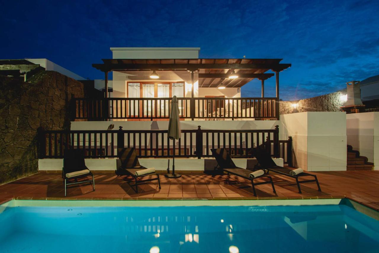 Stylish 6 Bedroom Villa Princesa - Hot Tub - Heated Pool - Near Beach & Waterparks Playa Blanca  Eksteriør bilde